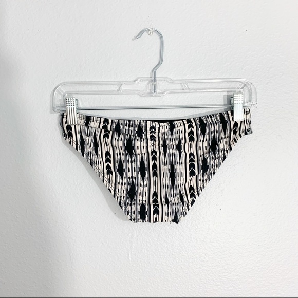 L*SPACE MONIQUE Full Coverage Bikini Bottom Tribal - Picture 3 of 5